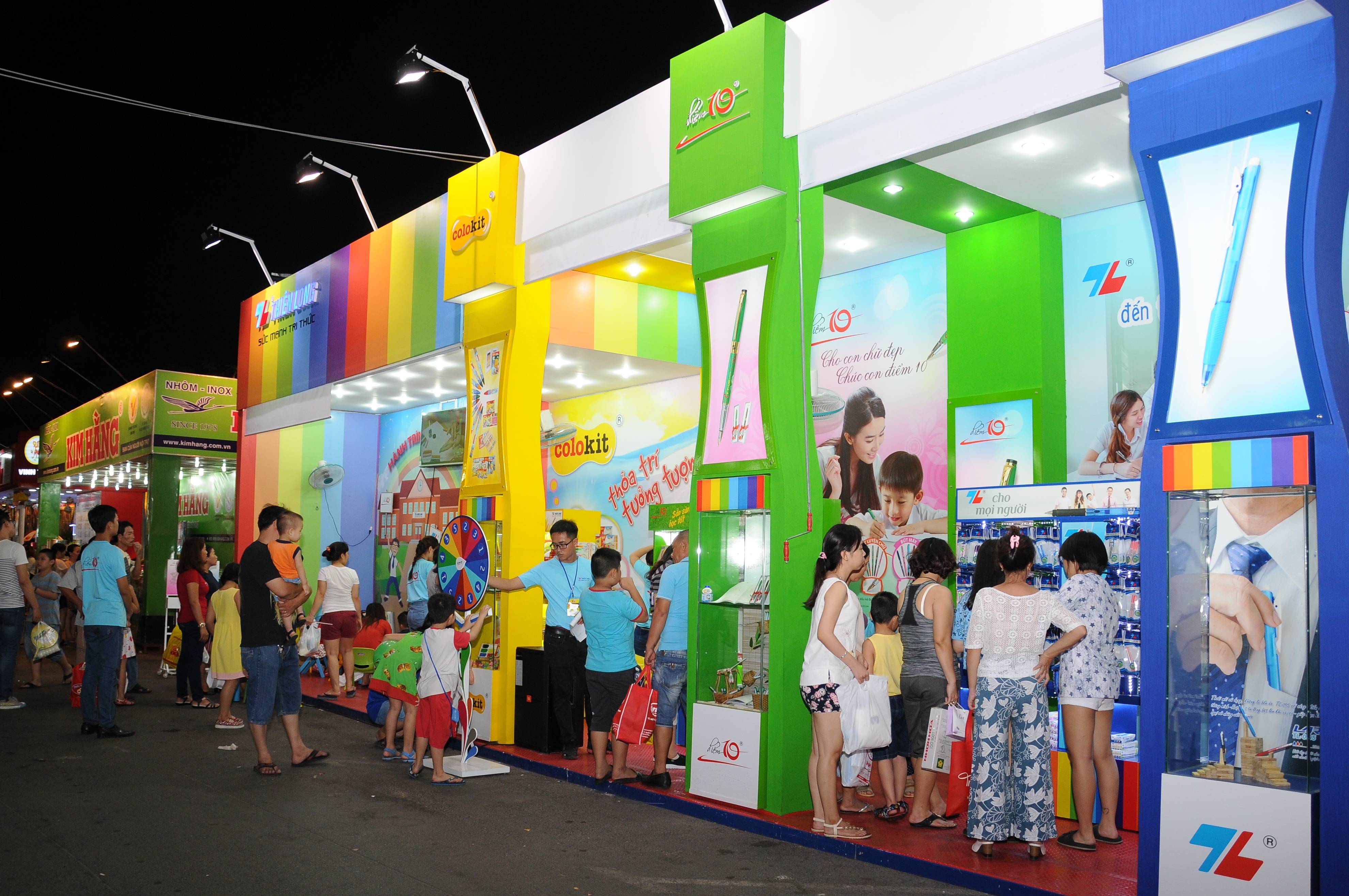 Thiên Long tiến hành xúc tiến thương mại và quảng bá hình ảnh tại “Hội chợ hàng Việt Nam chất lượng cao lần thứ 20”. 